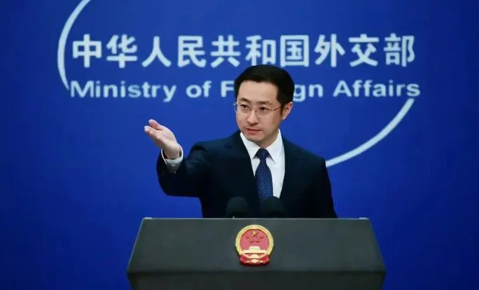 特朗普威胁不买中国食用油报复中方“故意不买美国大豆”，外交部回应缩略图