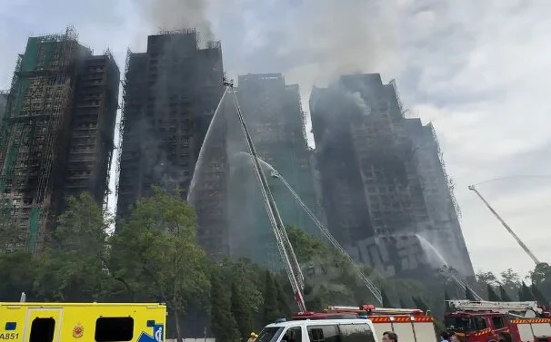香港大埔火势得到基本控制 灭火工作仍在持续缩略图